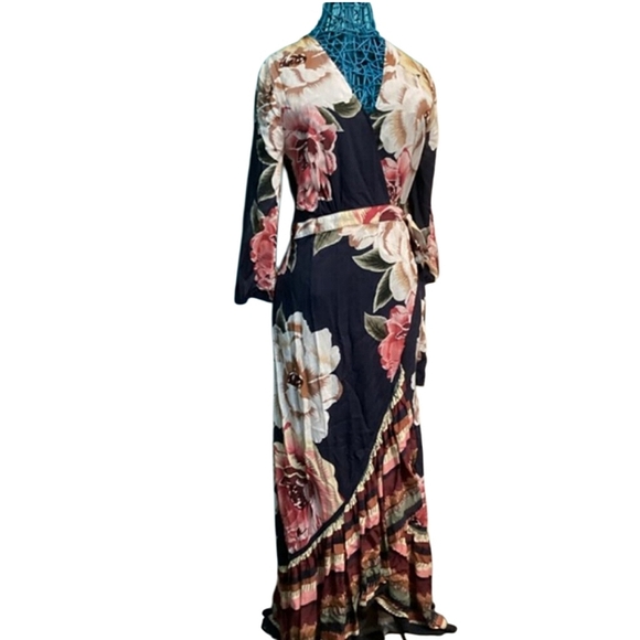 Farm Rio Layla Wrap Dress - Picture 5 of 6